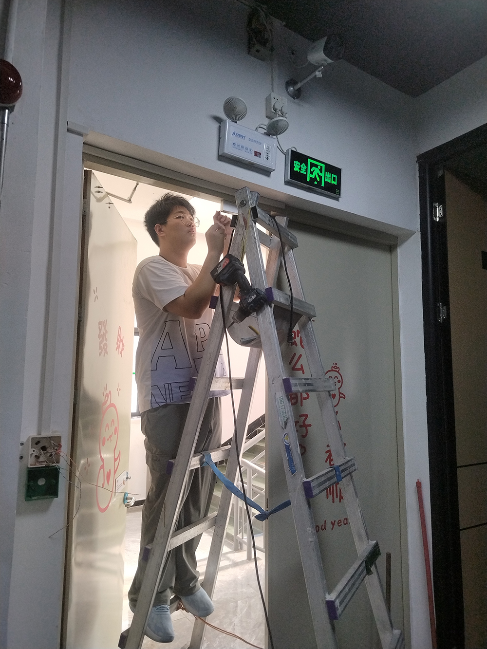 防火門(mén)門(mén)禁安裝